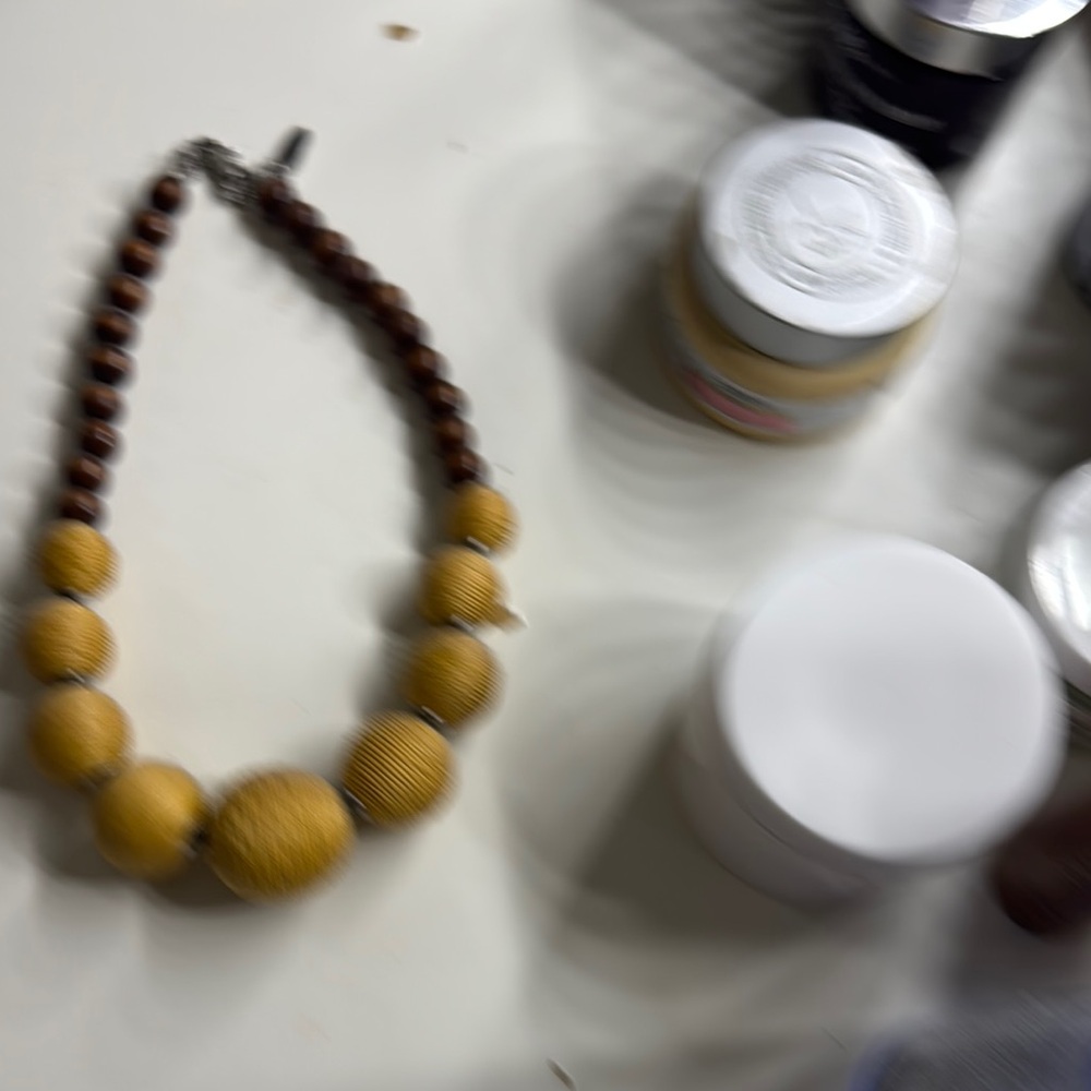 Chic Necklace with Yellow and Brown Beads